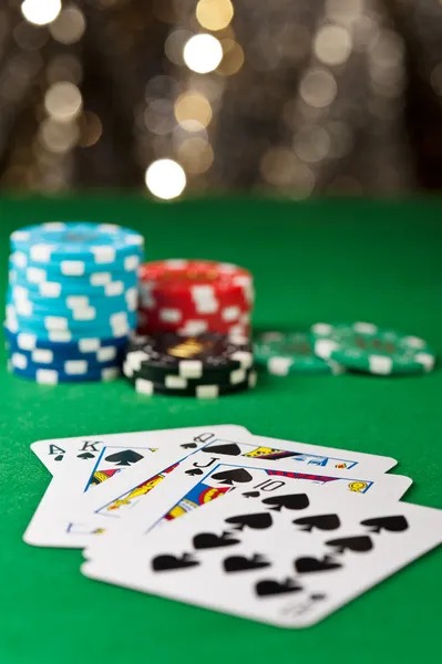Free spins bonus round with escalating multiplier display
